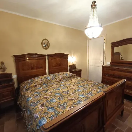 Vincent House In Camagna