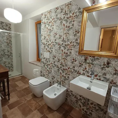 Holiday home Vincent House In Camagna *