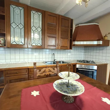 Holiday home Vincent House In Camagna