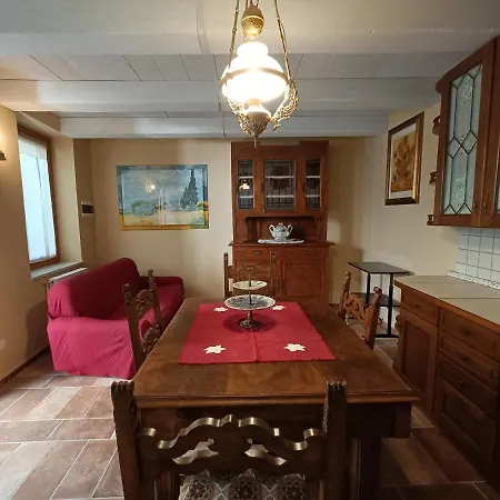 Vincent House In Camagna Holiday home Camagna Monferrato