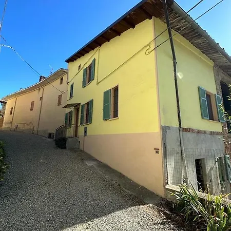 Vincent House In Camagna Holiday home