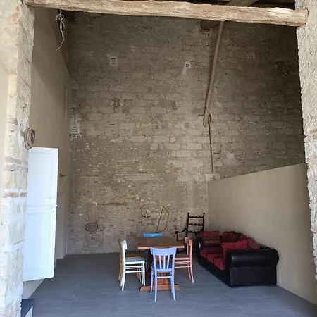 Vincent House In Camagna Holiday home *